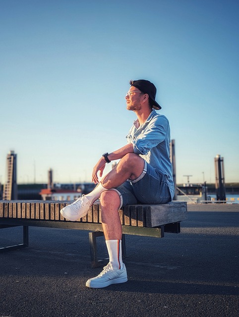 23+6+9！35岁哈登逆生长，$4200万续约值否？.